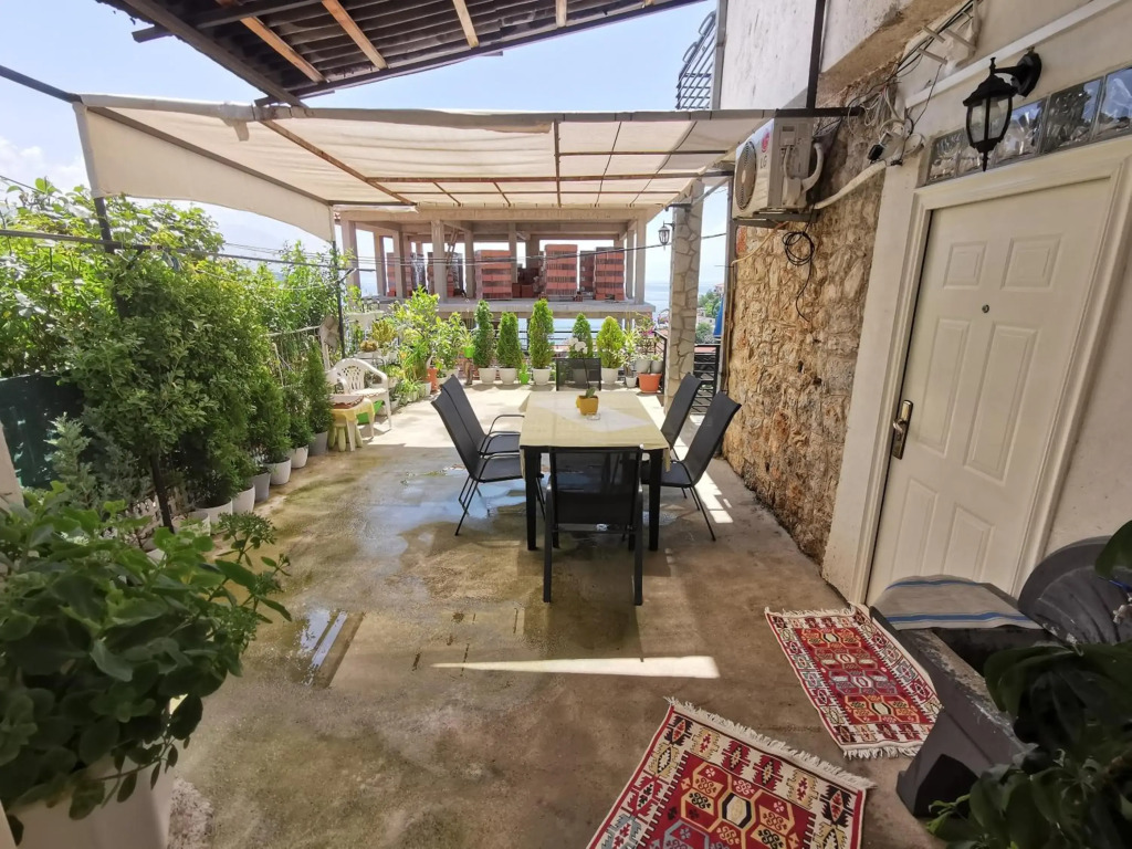 Apartment Ain Naum