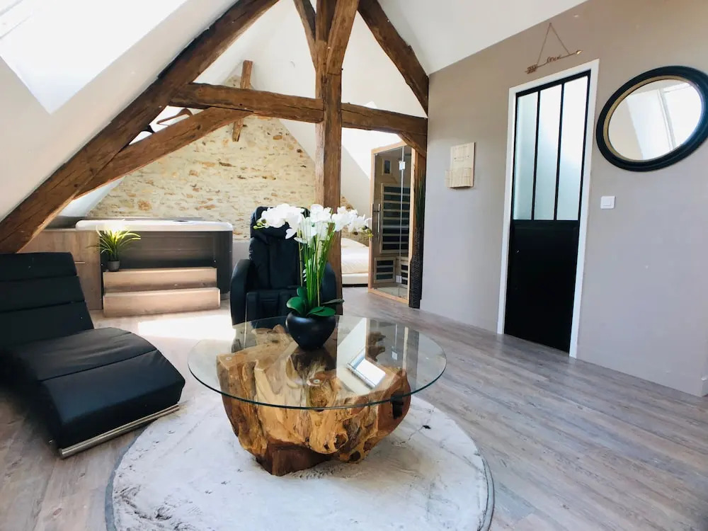Suite Cupidon- Domaine des trois châteaux