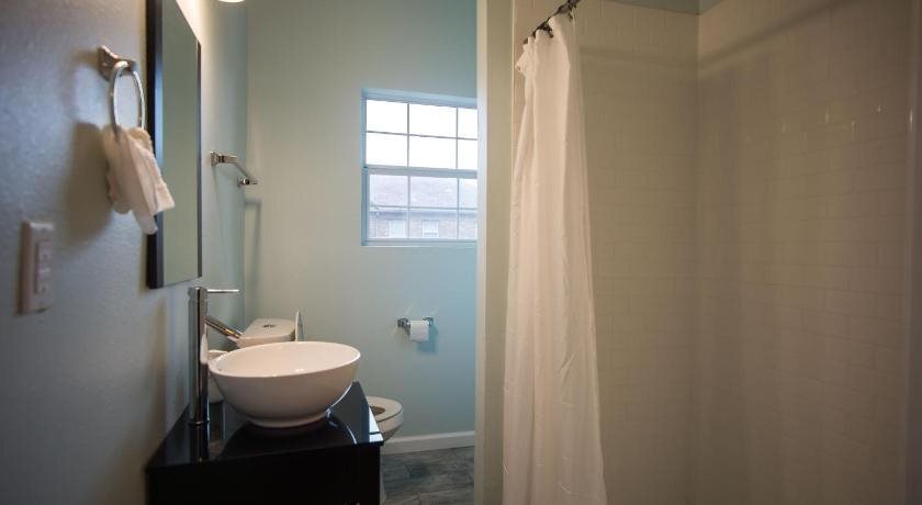 Wanderstay Houston Hostel