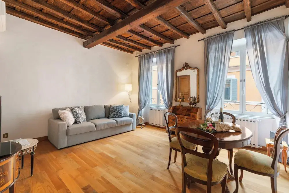Monti  Apartments