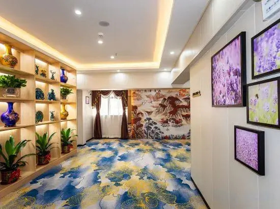 Le 8 Manli Hotel (Shenzhen North Railway Station Minzhi Branch)