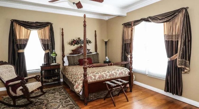 Hill House Bed and Breakfast