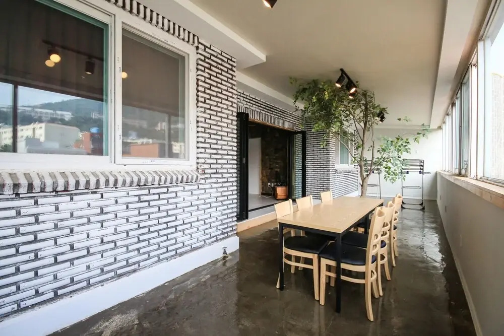 Yeosu Party Motel and Guest House