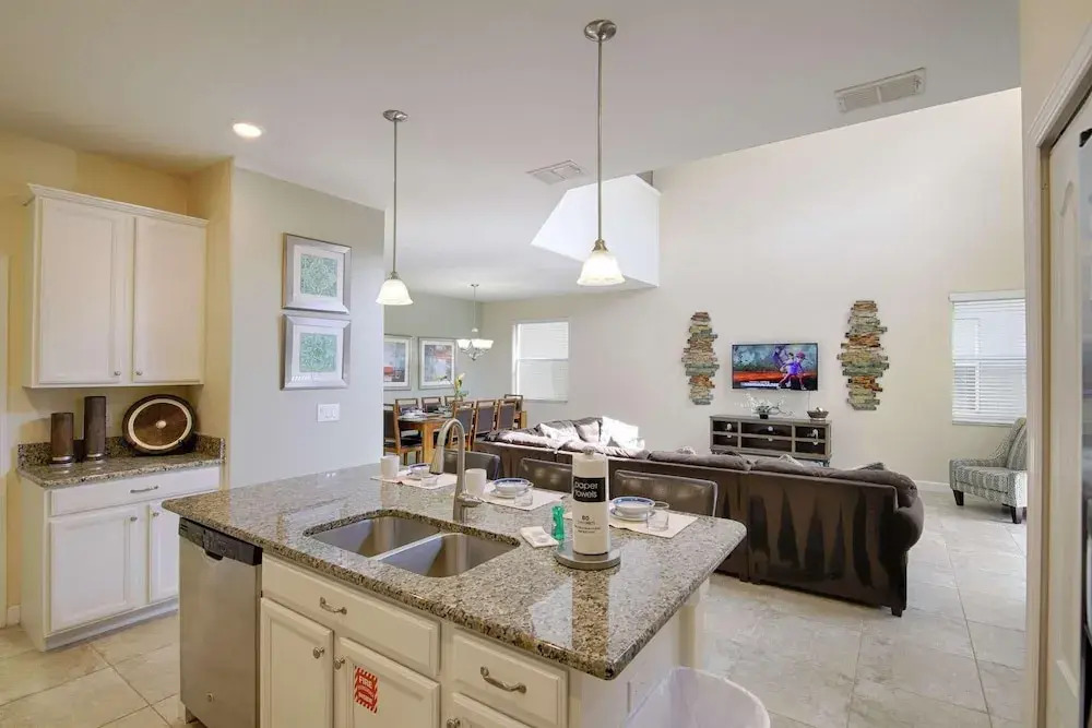 2914 Paradise Palms