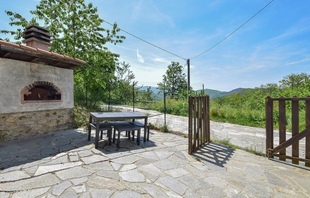 4 Bedroom Stunning Home In Tiglieto