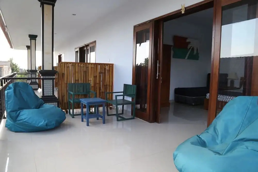 Monkey Surfcamp Bali Guesthouse