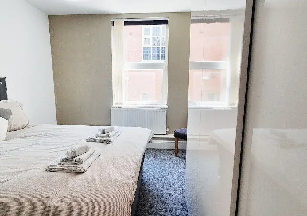 Stylish & Modern 2BR Flat