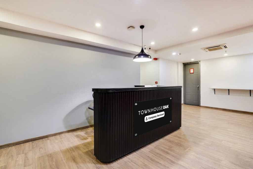 Super Oyo Townhouse Oak Spruce Hotels A2 Indiranagar