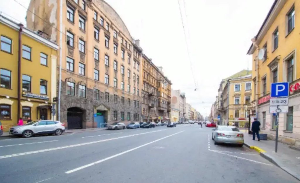 Достоевскинн на улице Жуковского 59