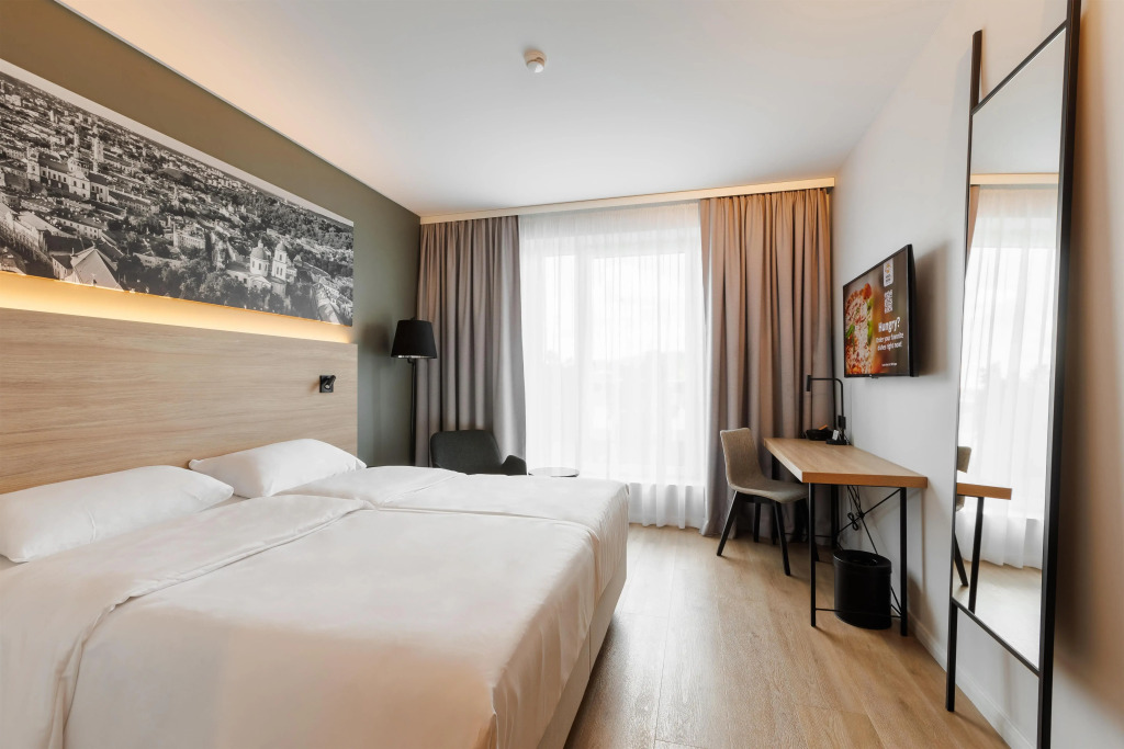 Отель Park Inn by Radisson Vilnius Airport Hotel & Conference Centre