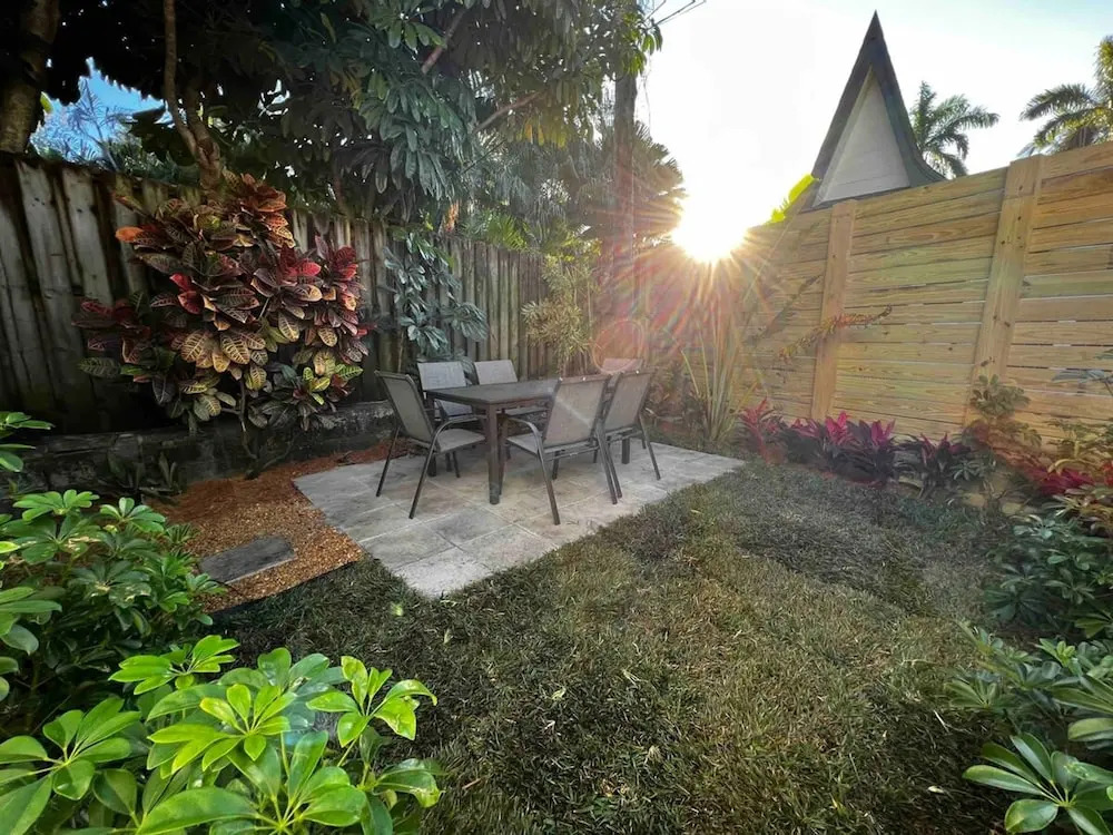 Charming 2 Bedroom Apartment in Victoria Park