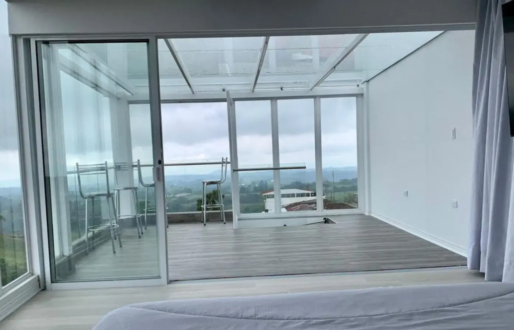 Penthouse - Vista Hermosa Apartments