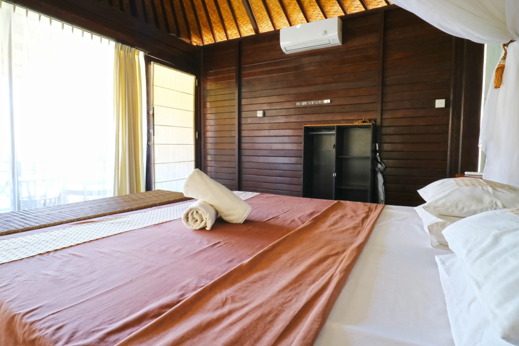 Mega Cottages