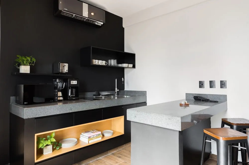 Life Boutique Condo