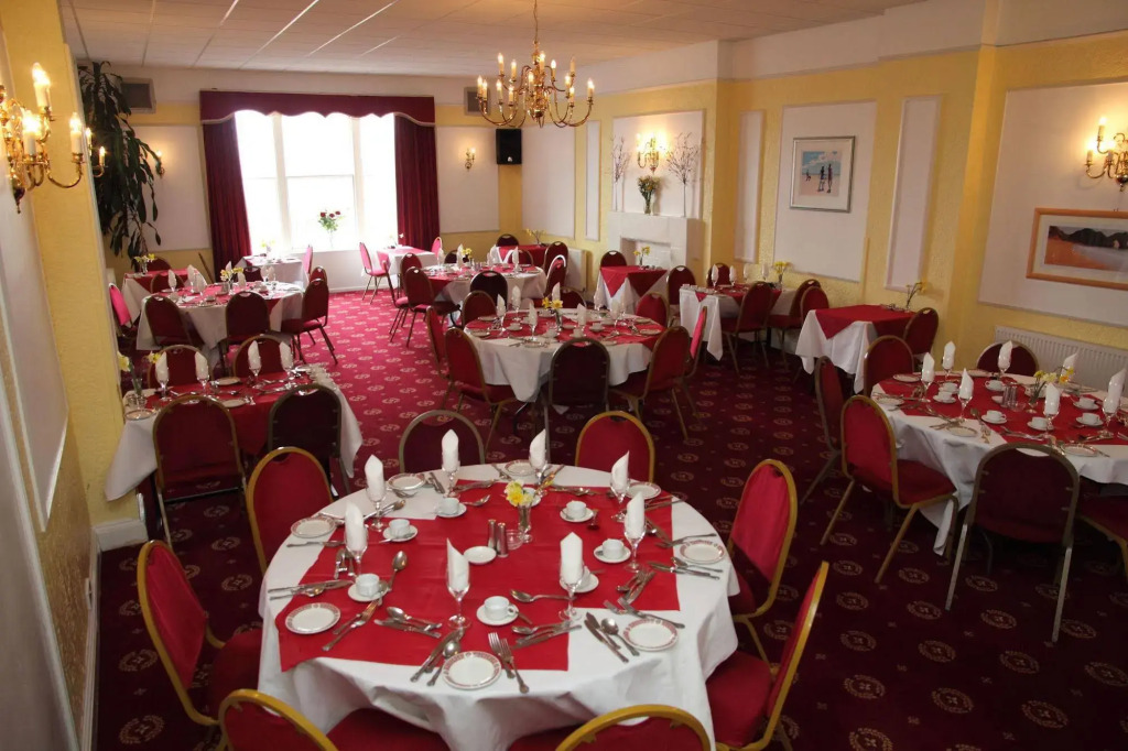 Manor Hotel