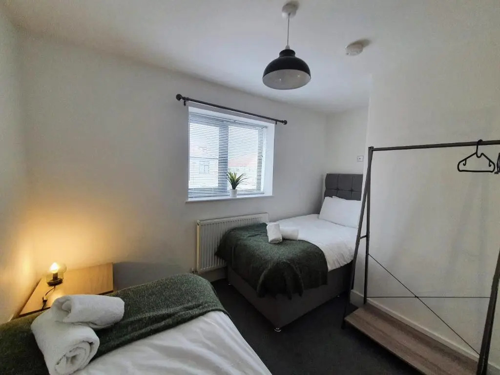 Elm Apartment by Cliftonvalley Apartments