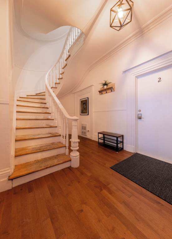 Remparts 2 Bed w Private terrace & sauna