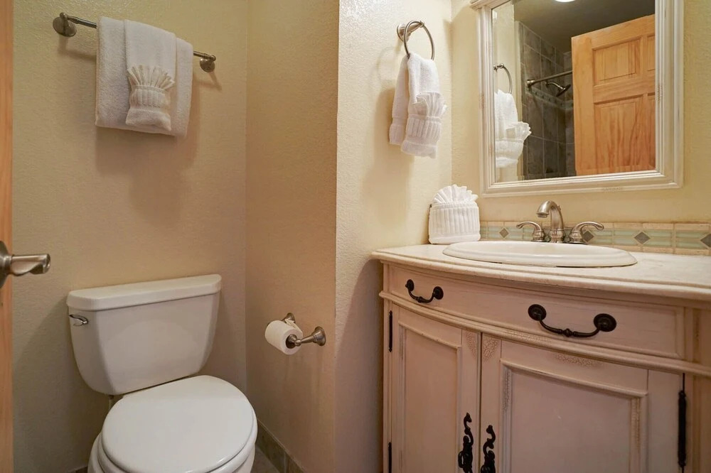 Mount Meeker 26b 1 Bedroom Condo by RedAwning