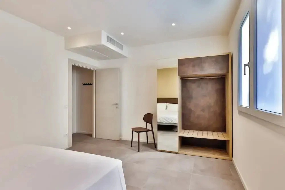Apho Apartment Hotel