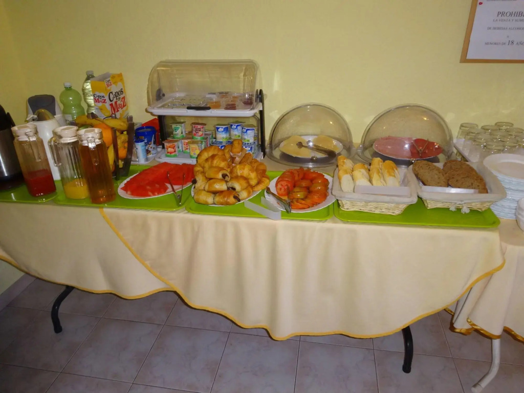 FLOR Amistad Hostal