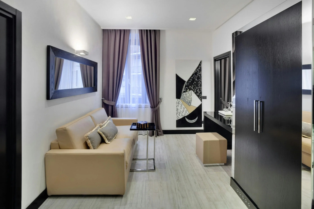 LHP Hotel Napoleon