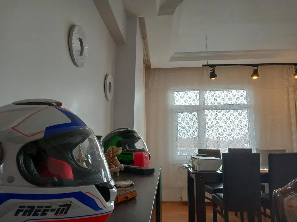 Single Room, одноместная комната в доме, chambre d'une personne, Habitación individual