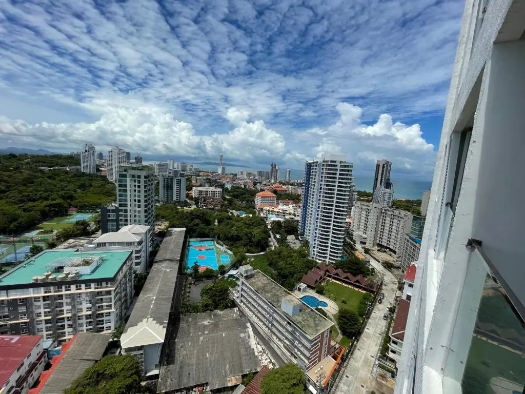 LUXURY 1 Bedroom in Amari Residences