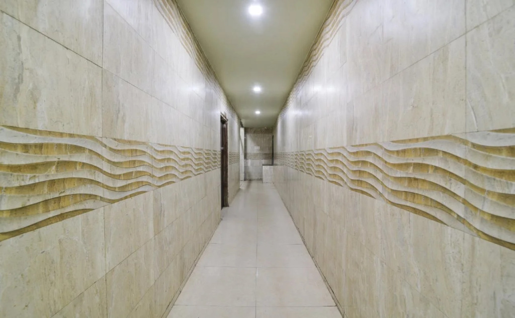 Hotel Holiday Inn By OYO Rooms