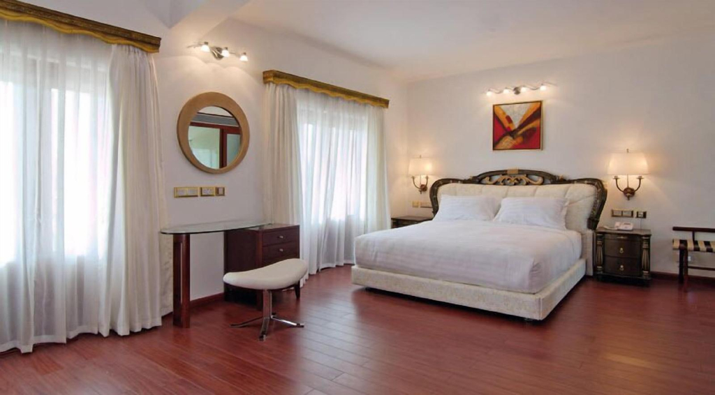 White Pearl Suites by Rosetum