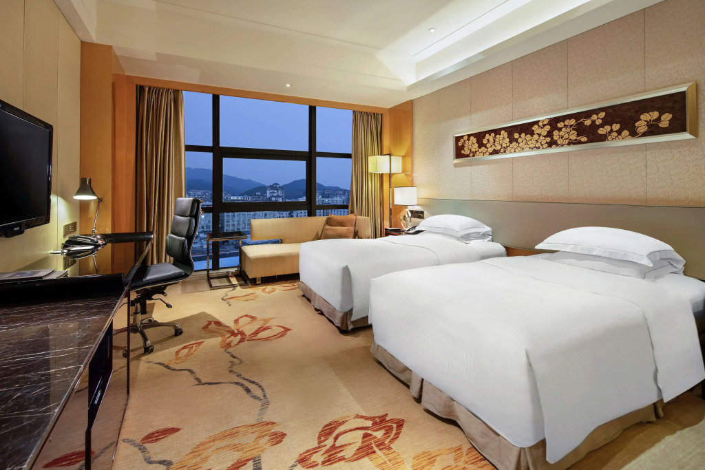 Hilton Guangzhou Baiyun-Canton Fair Free Shuttle Bus Service and Free Registration
