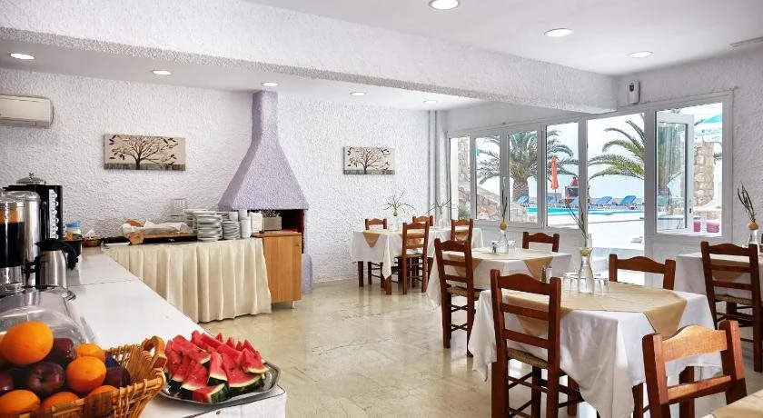 Zorbas Hotel Santorini