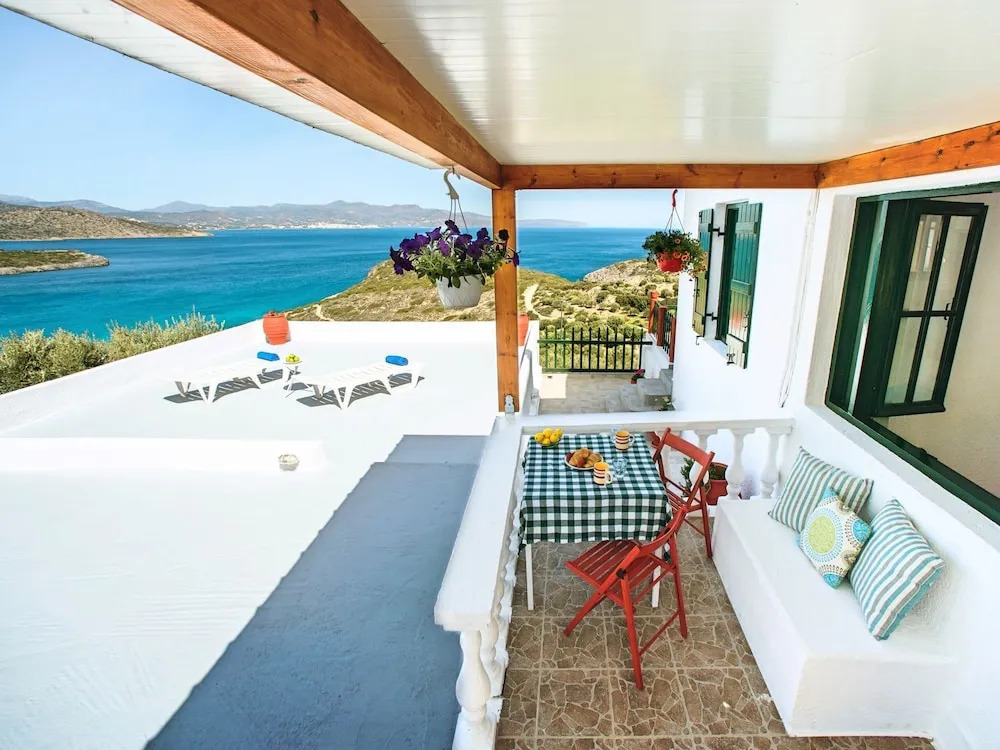 Stunning Apartment in Agios Nikolaos Near Beach