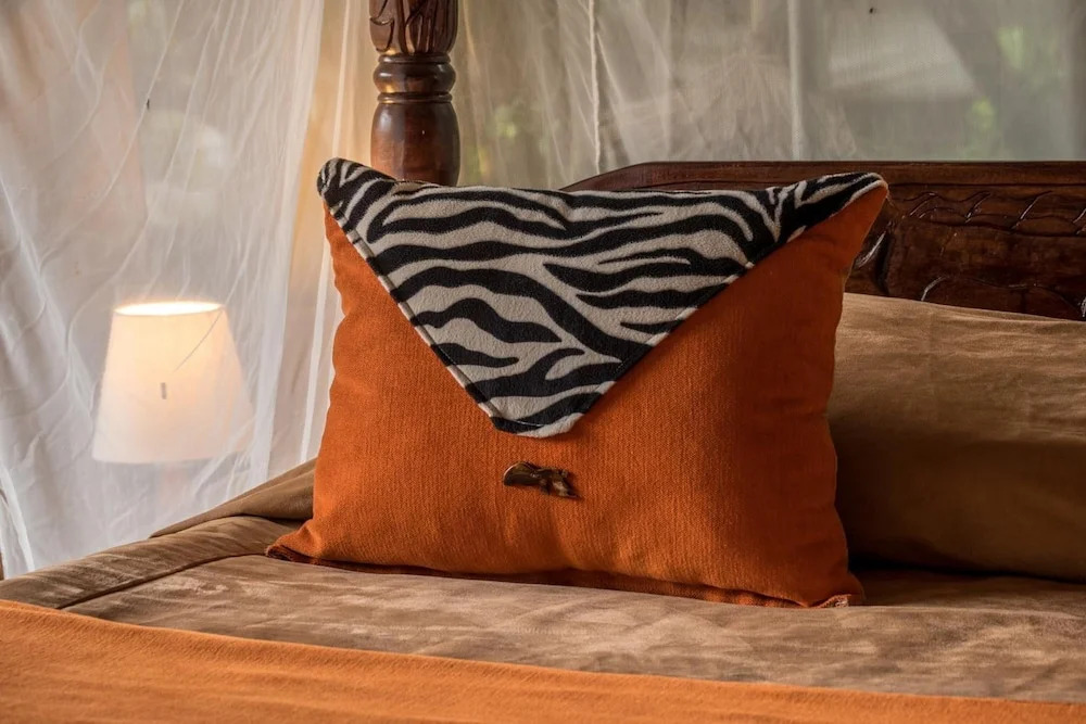 Rhino Watch safari Lodge