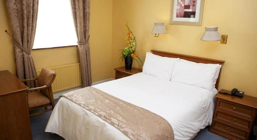 Leens Hotel