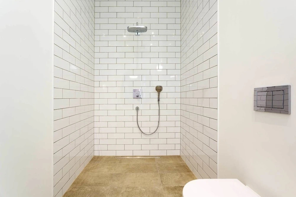 Contemporary Studio in Swiss Cottage