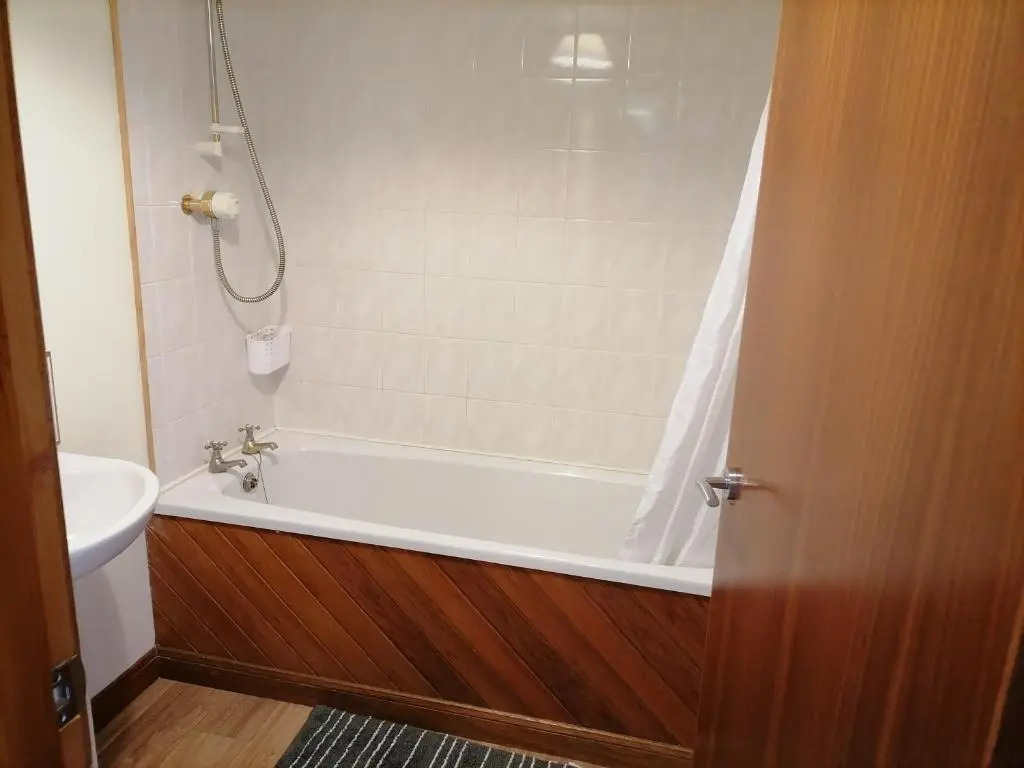 Impeccable 2-bed Flat in Wick