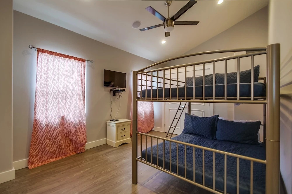 Point Break 2 3 Bedrooms 3.5 Bathrooms Condo