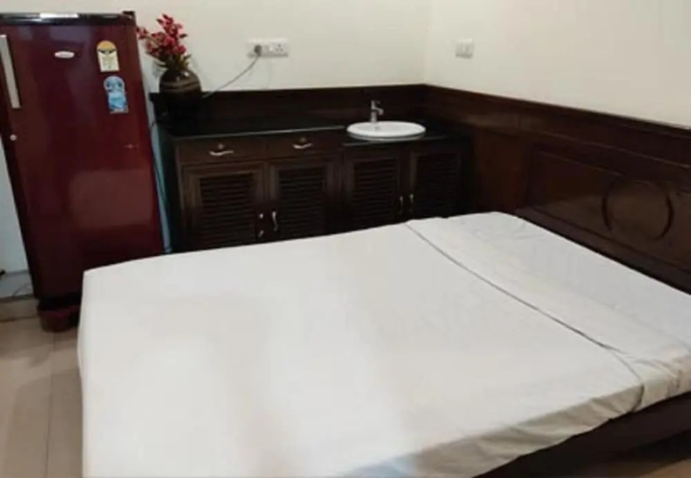 Sainathan Residency