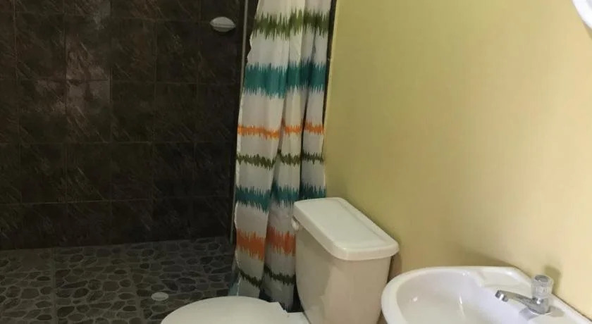 Victorias Gennie Bay Village Hostal