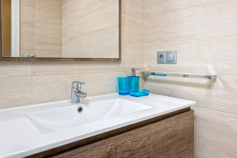 First Line Fuengirola Marina Apartment with Stunning Sea Views