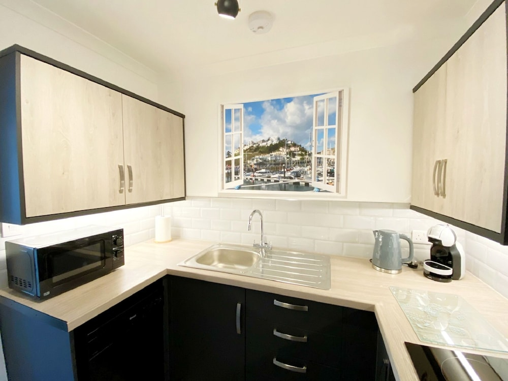 Ockendon House Apartment B