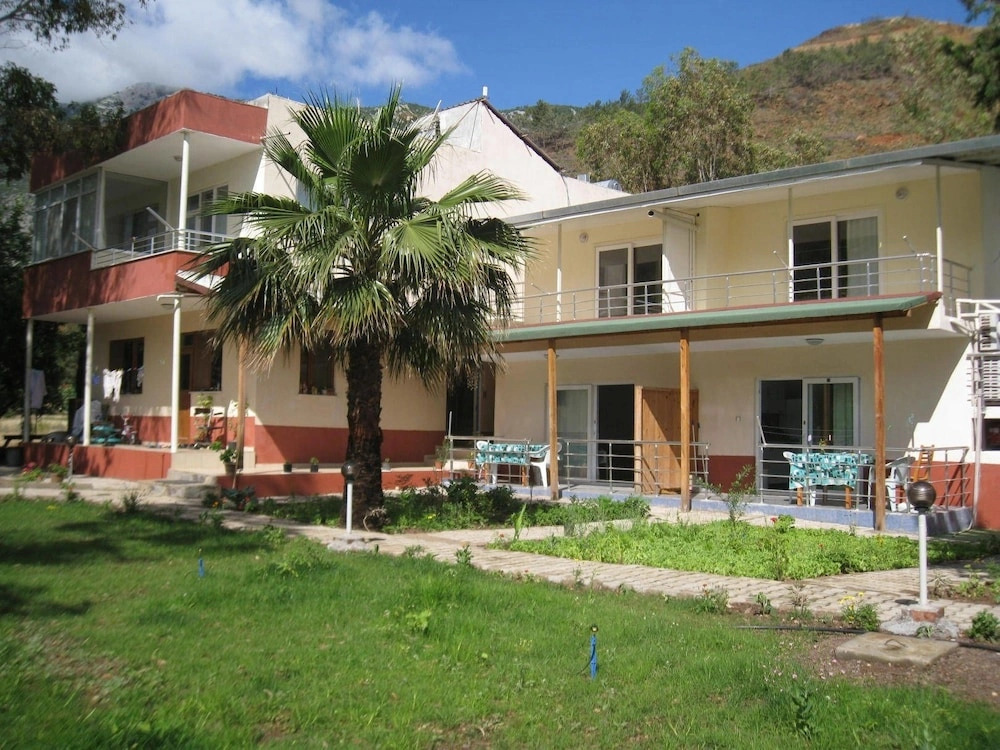 Adrasan Parlak apart