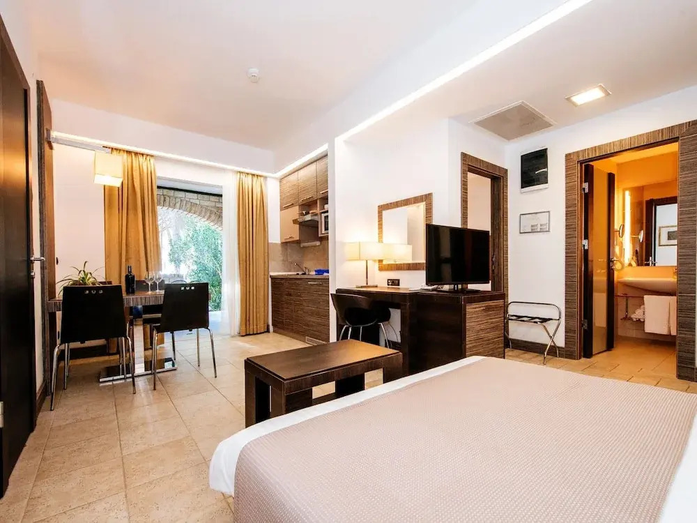 Zaton Apartment Near Sea Beach