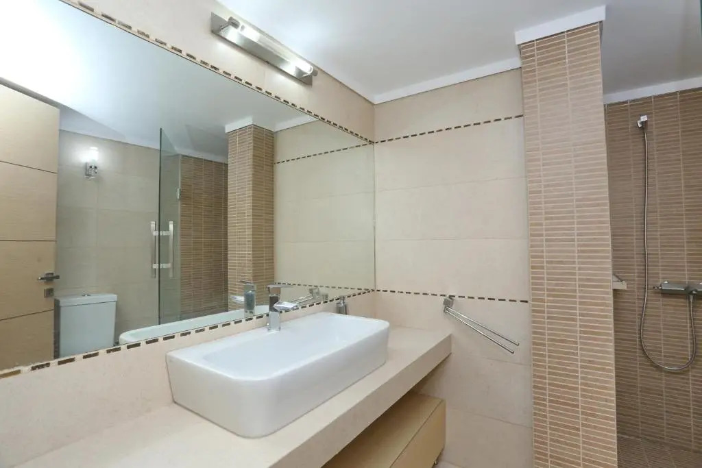 Villa The View - Beachfront, 5 Bedrooms, BBQ, View