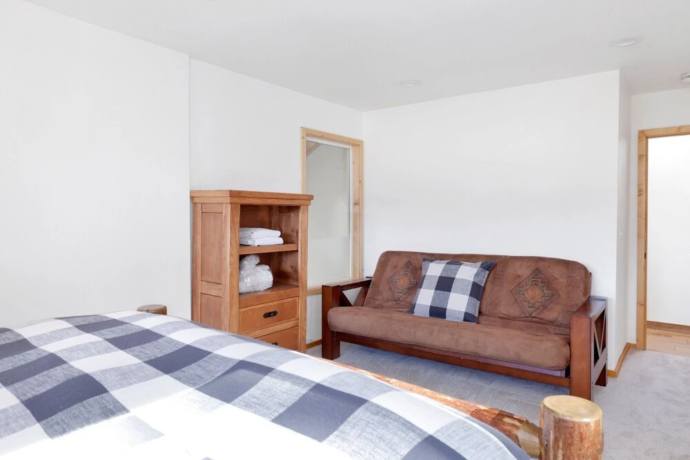 2142-the Alps Lodge 3 Bedroom Home by RedAwning