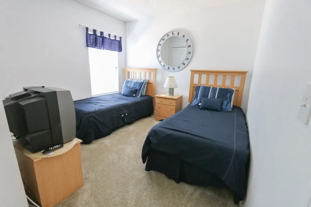 Exclusive 7 Bedroom Pool In Resort Community Condo