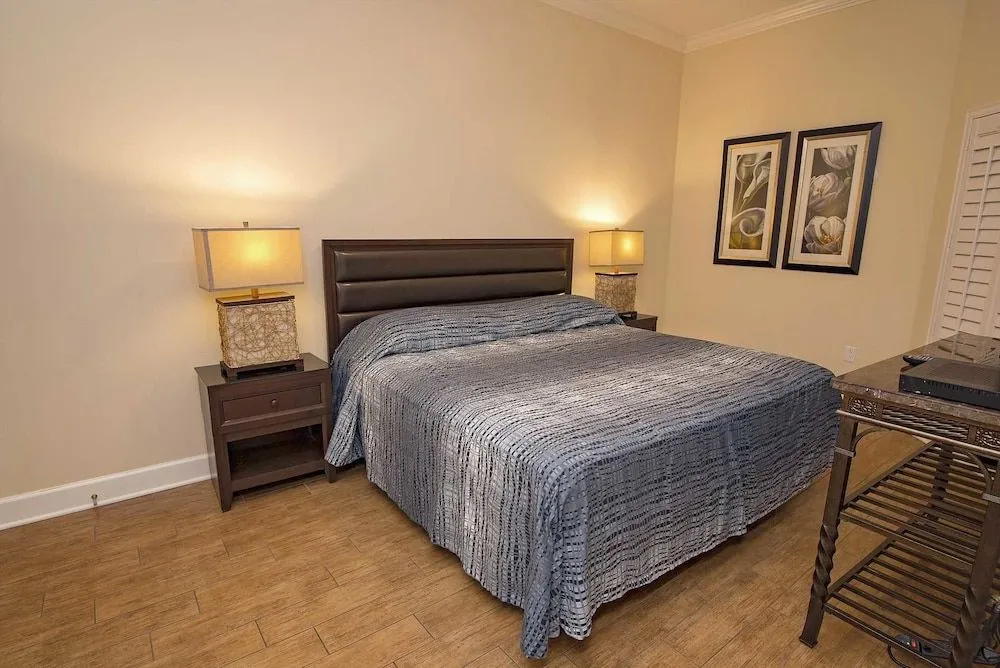 Phoenix West II 1807 3 Bedrooms 4 Bathrooms Condo