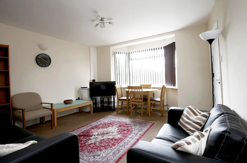 Holiday Home for 8 + Parking - Trendy Easy Oxford