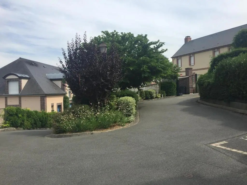 Beautiful ground floor 2 bedroom apartment