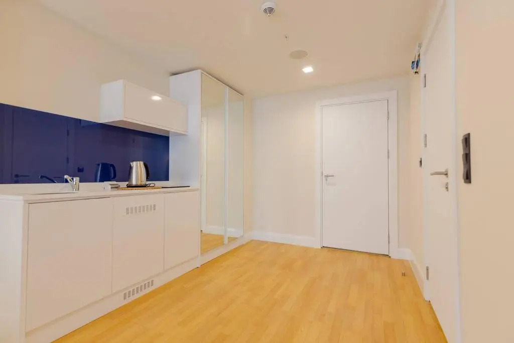 1BR Apt with Sea View and balcony